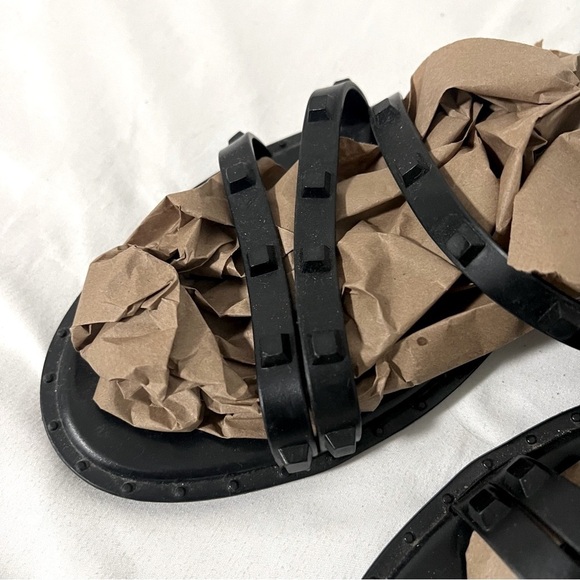 Women’s Chic Size 11 Black Strappy Casual Studded Slip On Sandals Everyday - Picture 4 of 8